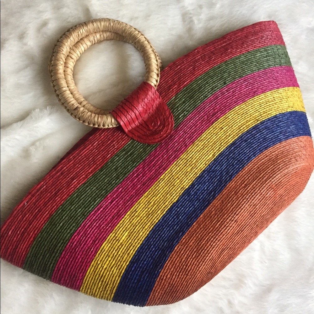 Gently used multicolored straw purse